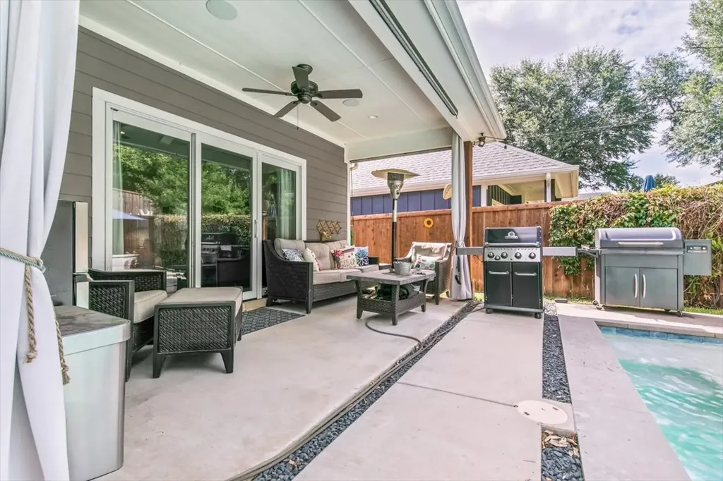 809 Meadow Bend Loop S Grapevine TX 76051