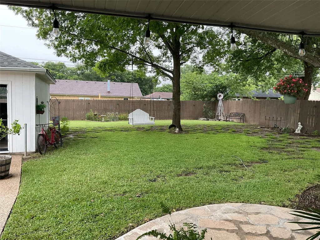 341 Cedarwood Lane Hewitt TX 76643