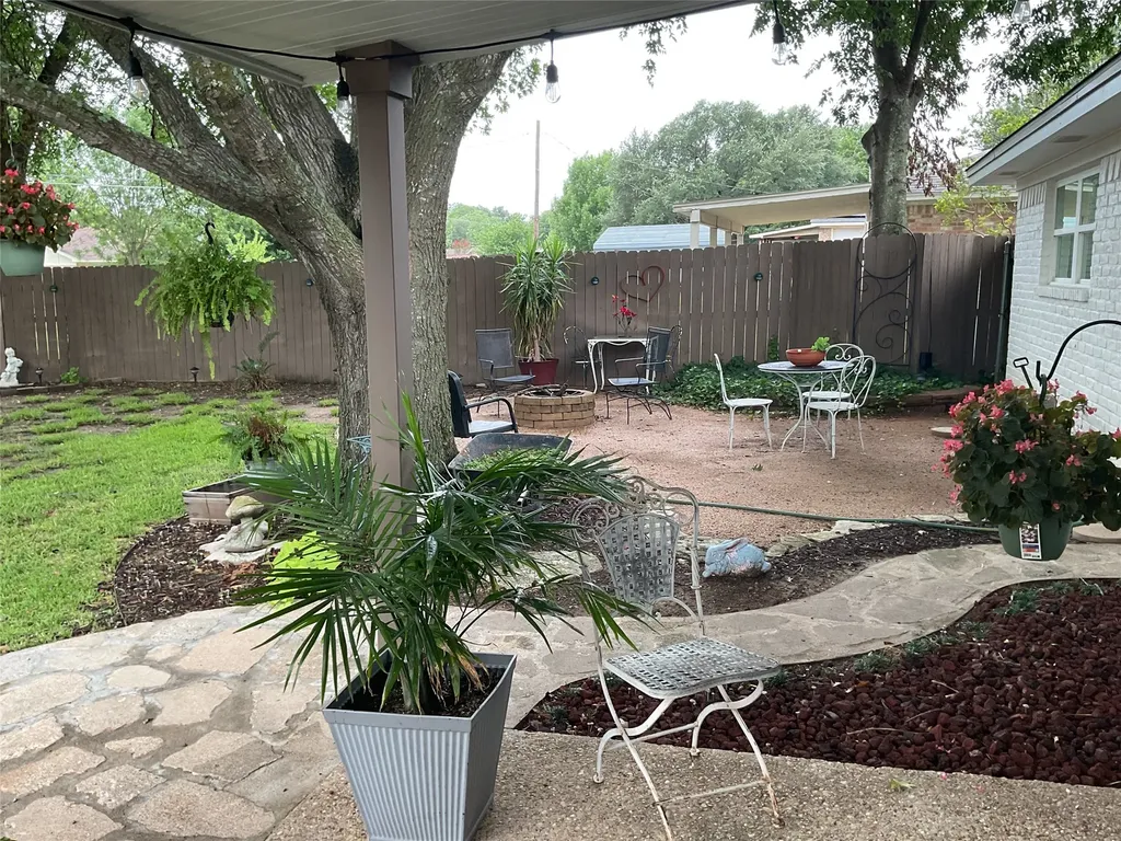 341 Cedarwood Lane Hewitt TX 76643