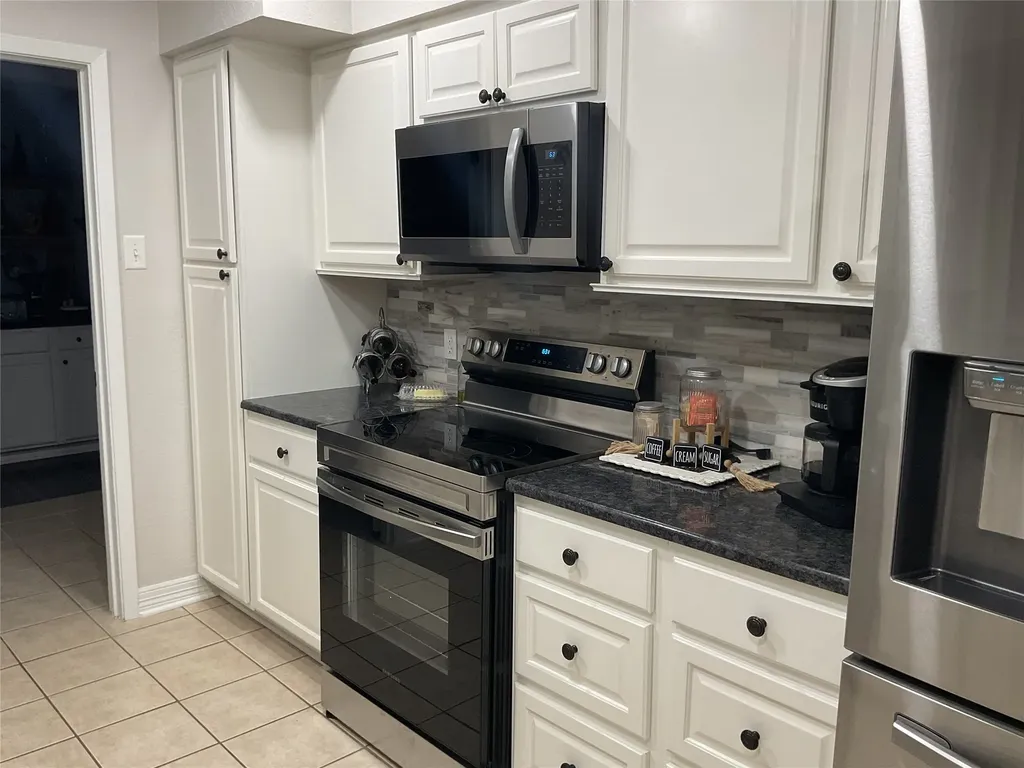 341 Cedarwood Lane Hewitt TX 76643