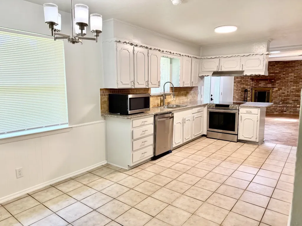 1212 Linden Drive Plano TX 75075