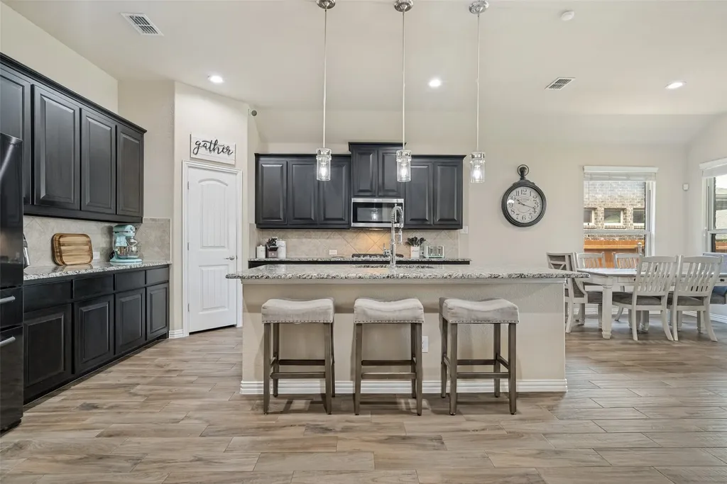 14825 Brettridge Drive Aledo TX 76008