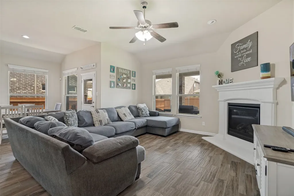 14825 Brettridge Drive Aledo TX 76008