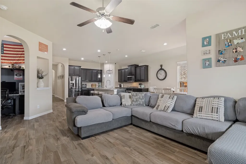 14825 Brettridge Drive Aledo TX 76008
