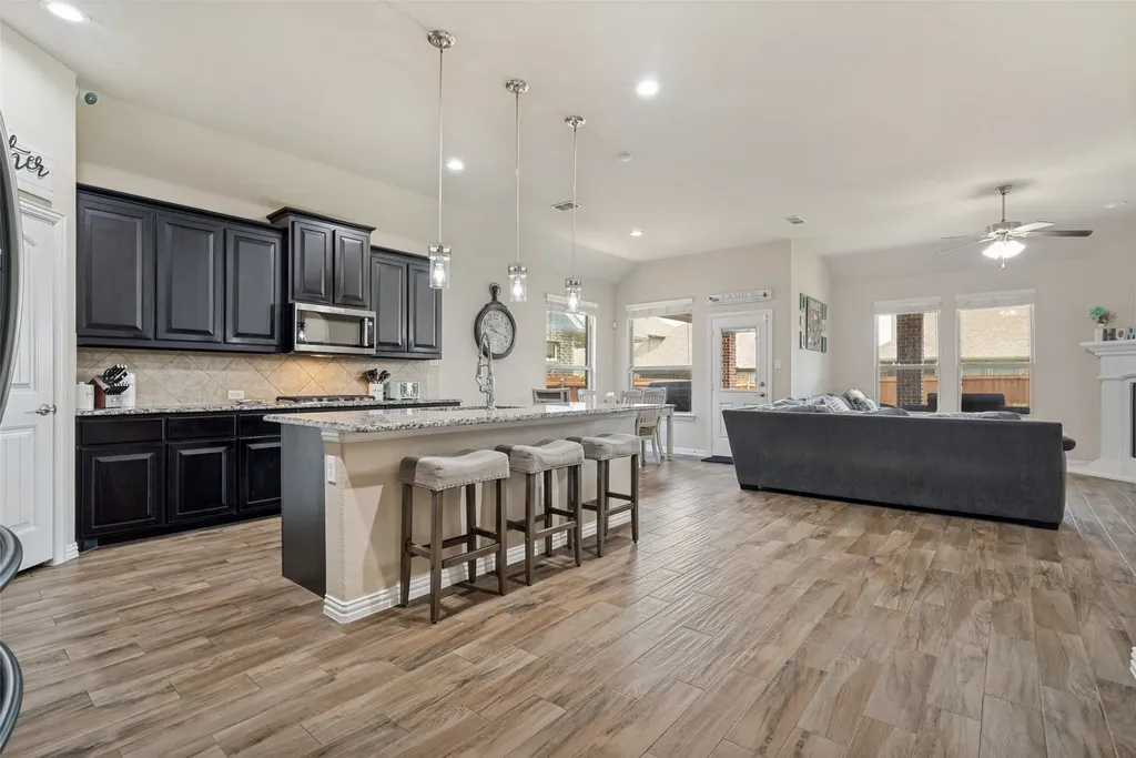 14825 Brettridge Drive Aledo TX 76008