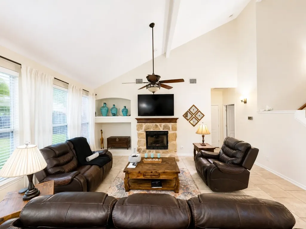 3103 Mason Avenue Corinth TX 76210