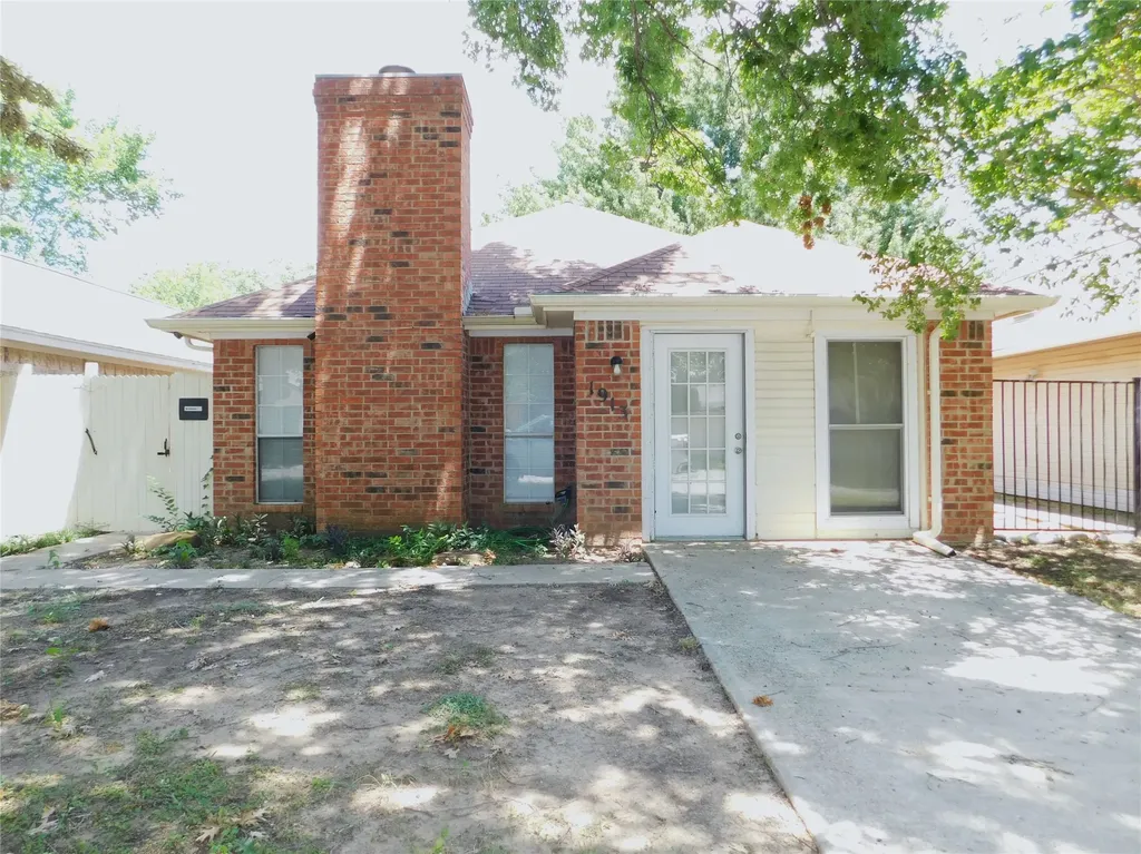 1913 Mack Place Denton TX 76209
