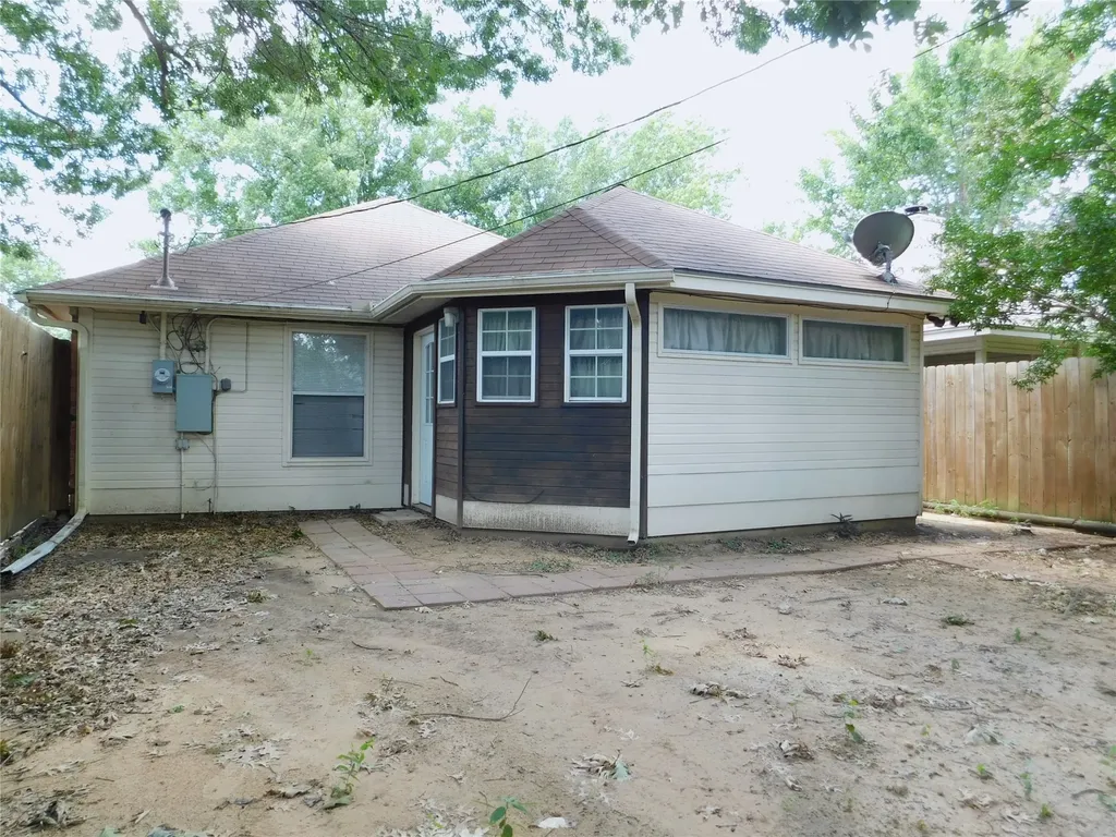 1913 Mack Place Denton TX 76209