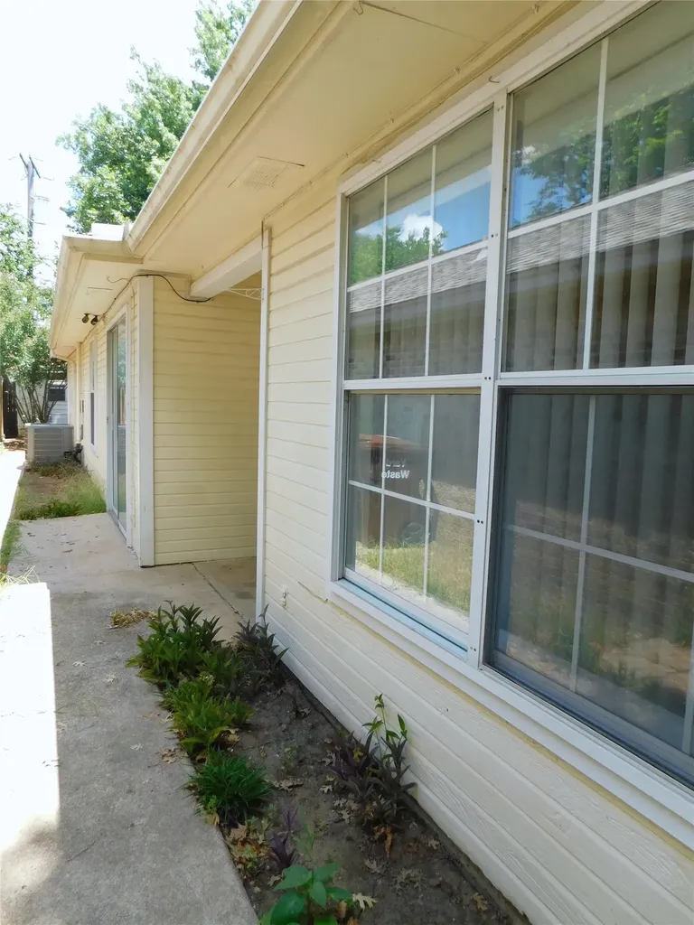 1913 Mack Place Denton TX 76209