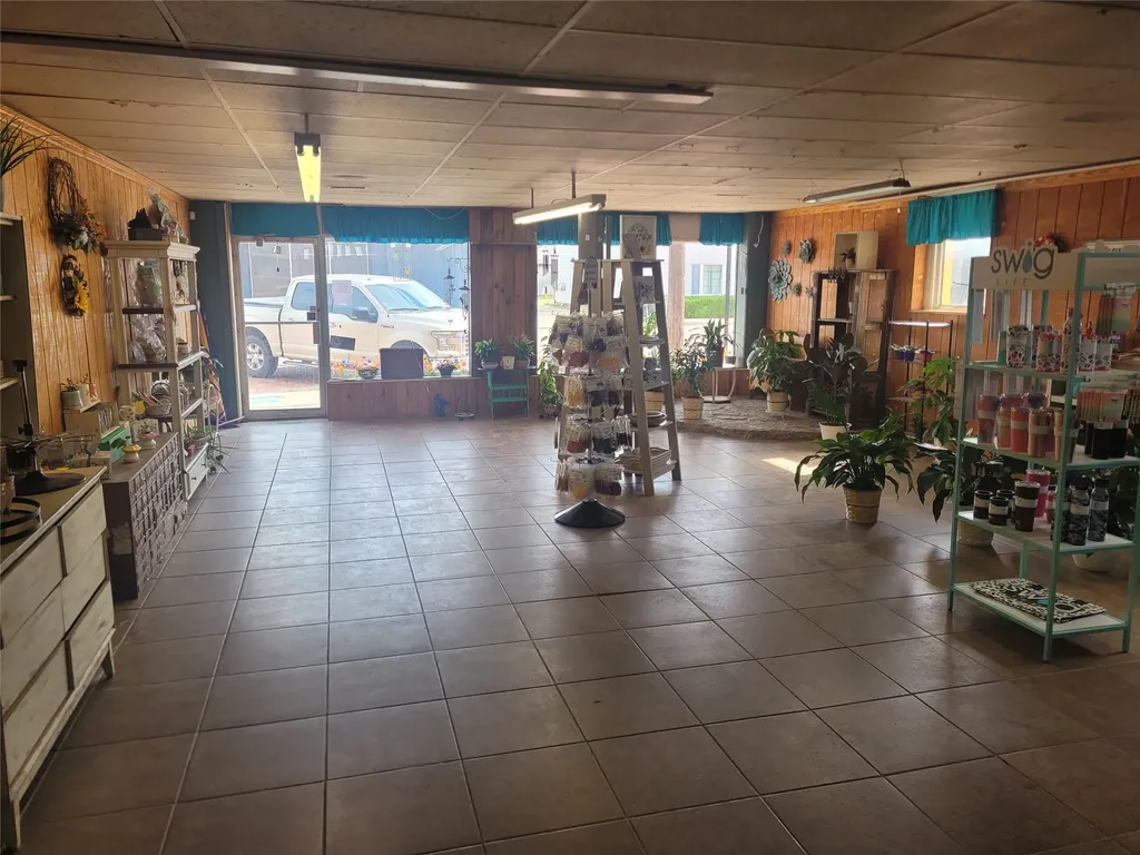 1025 N 2nd Merkel TX 79536