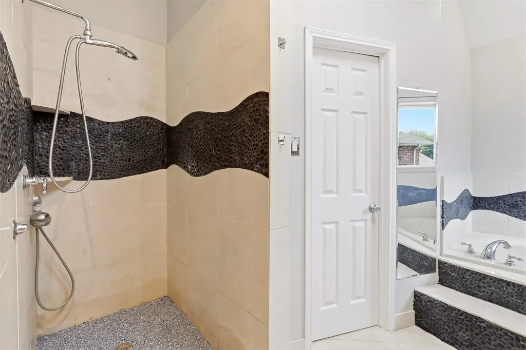 1517 Lodengreen Court Plano TX 75023