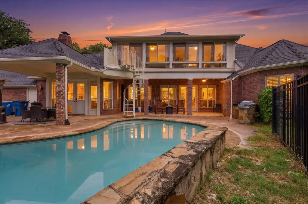 Fort Worth TX, 351 Cattlebaron Parc Drive