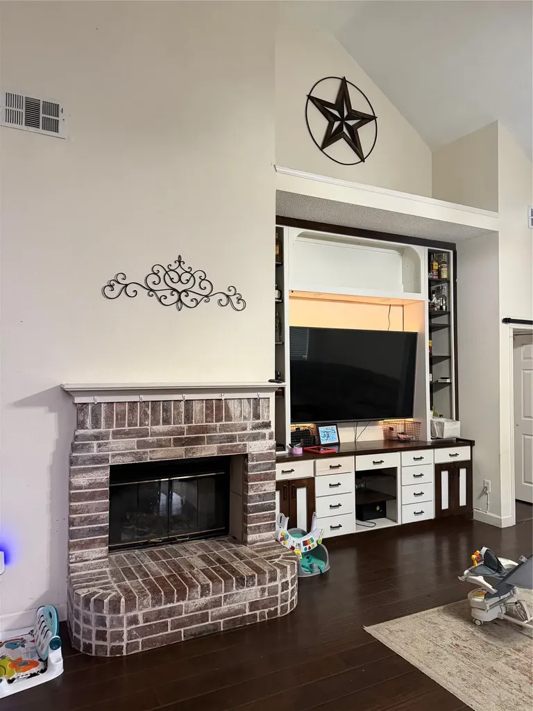 1137 Robin Circle Midlothian TX 76065