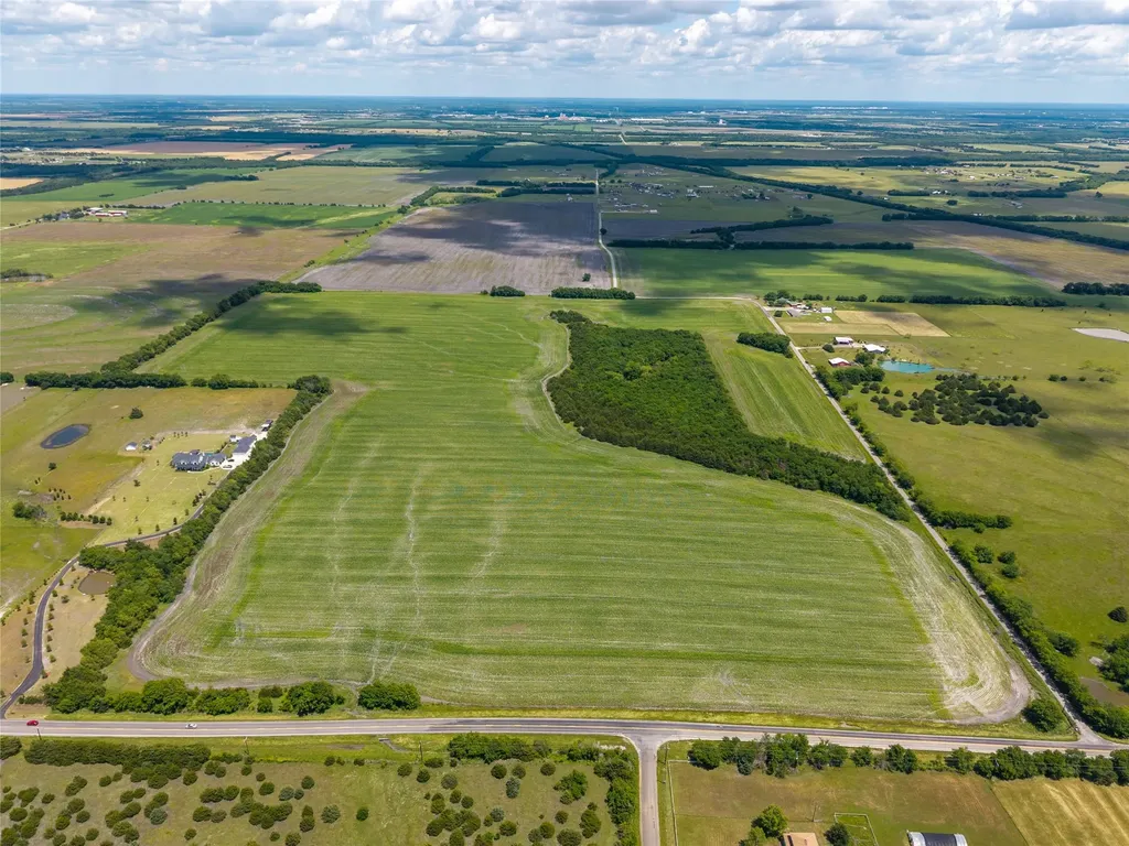 100+/-AC Fm 36 Caddo Mills TX 75135