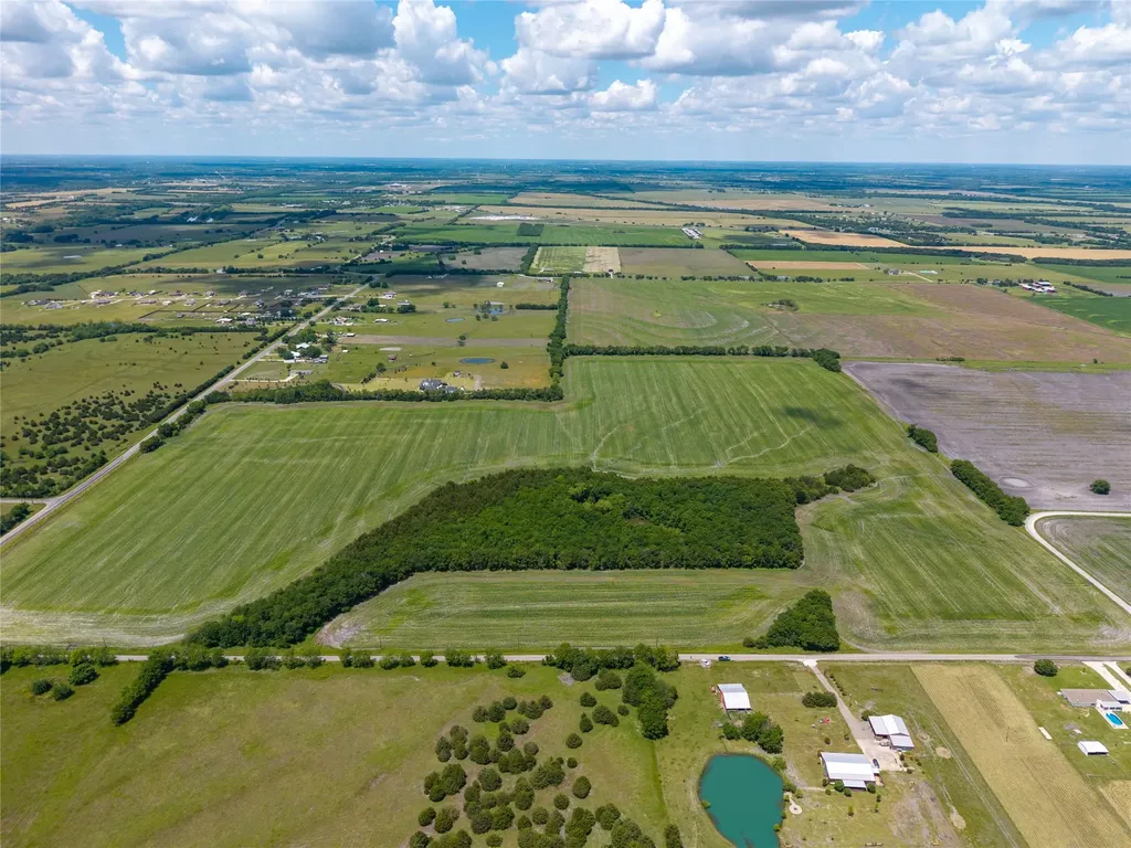 100+/-AC Fm 36 Caddo Mills TX 75135