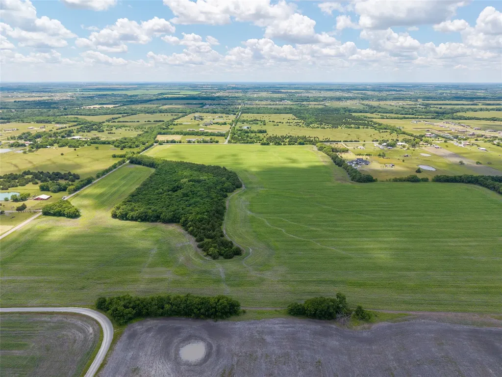 100+/-AC Fm 36 Caddo Mills TX 75135