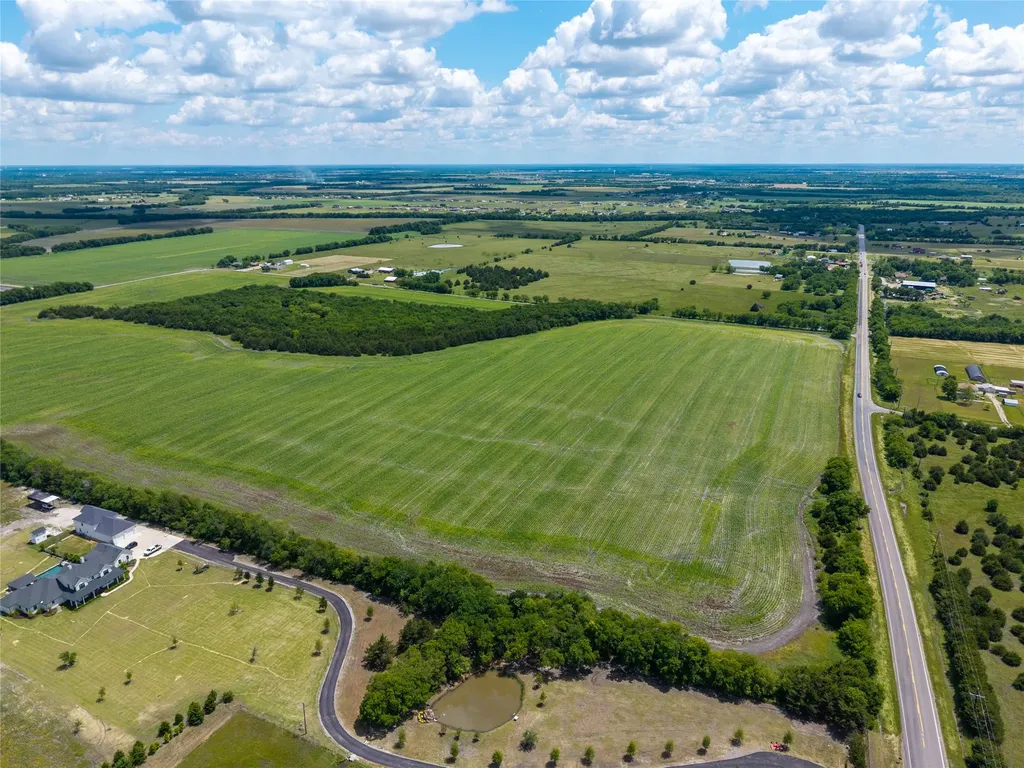 100+/-AC Fm 36 Caddo Mills TX 75135
