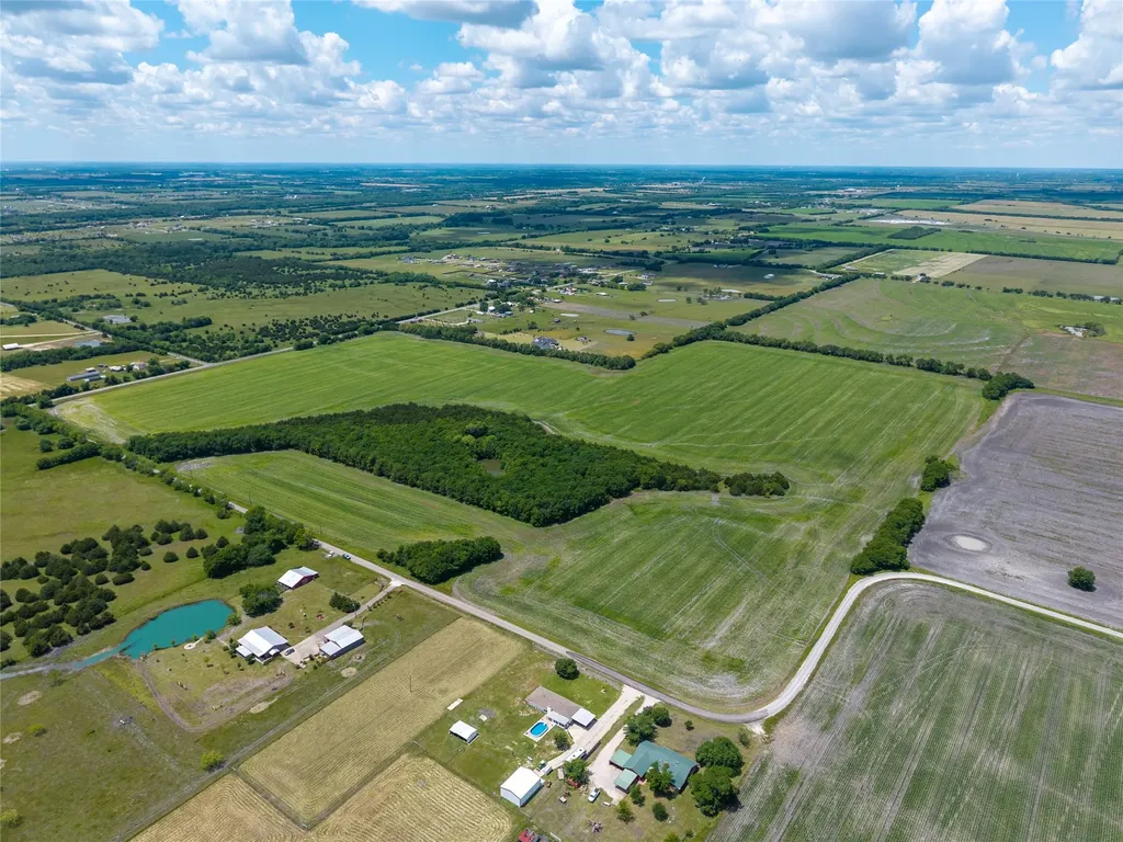 100+/-AC Fm 36 Caddo Mills TX 75135
