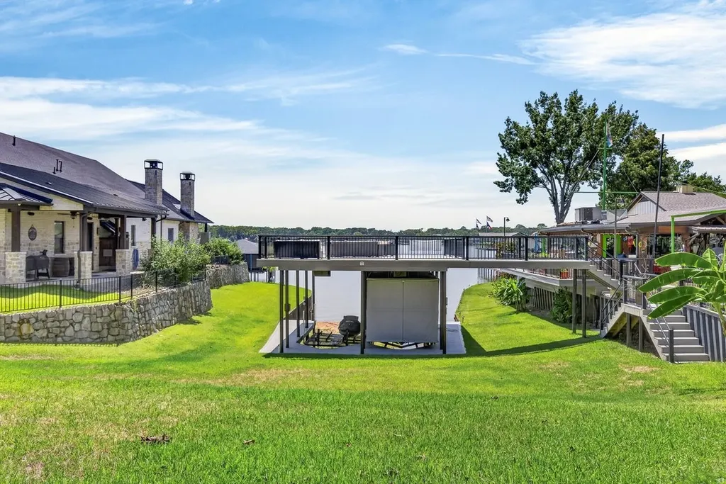 18251 Rocky Point Run Mabank TX 75156