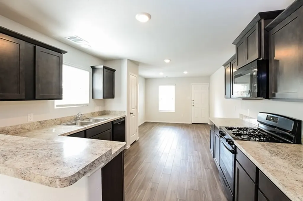 435 Thompson Place Everman TX 76140