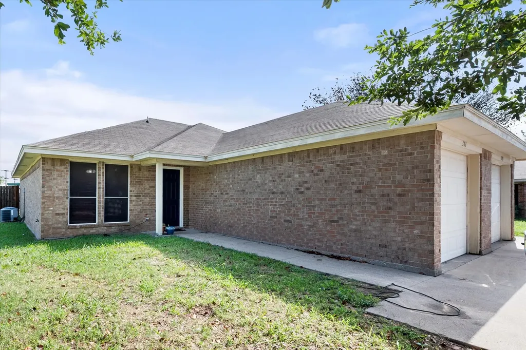 301 Schumacher Drive Burleson TX 76028
