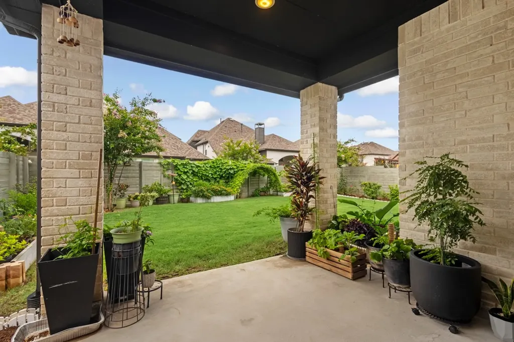 1208 16th Street Argyle TX 76226