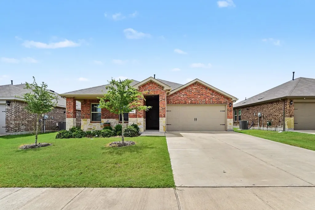 217 Red Stream Way Caddo Mills TX 75135