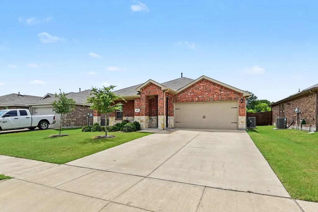 217 Red Stream Way Caddo Mills TX 75135