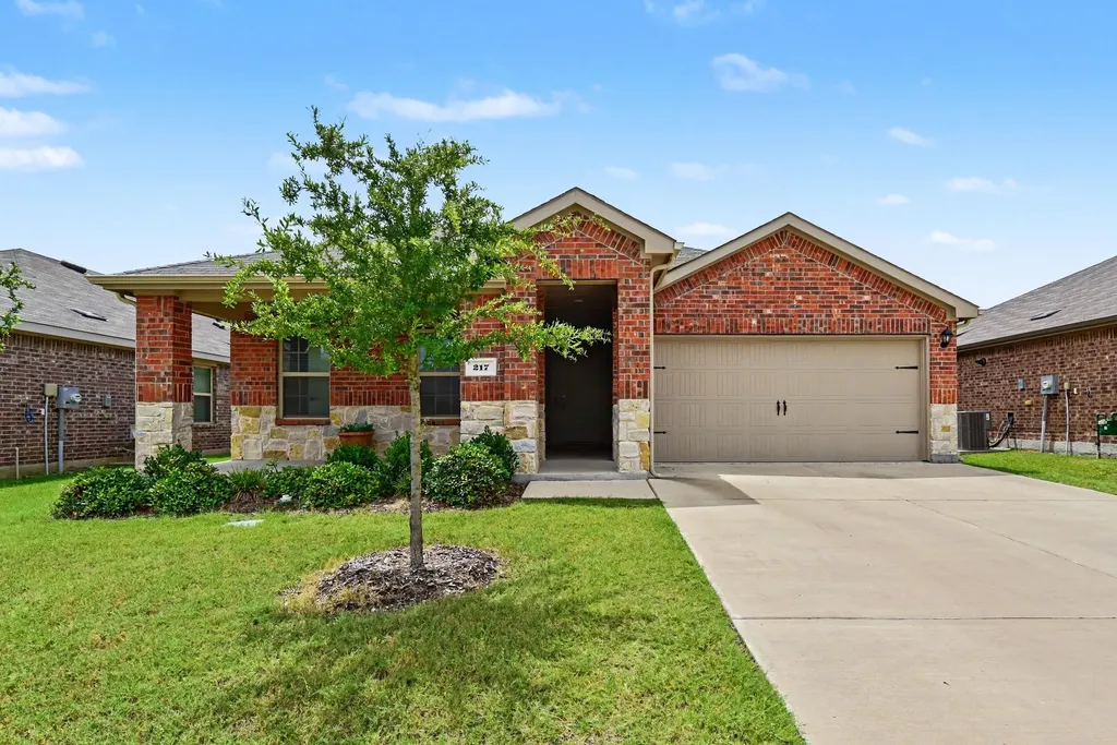 217 Red Stream Way Caddo Mills TX 75135