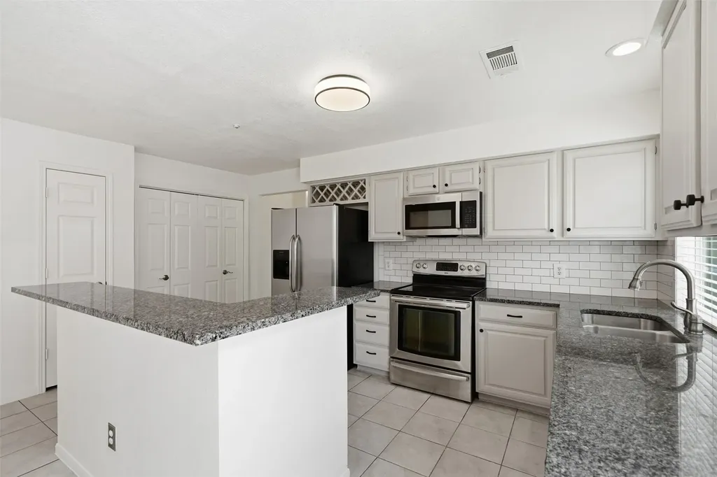 313 Pecos Trail Irving TX 75063
