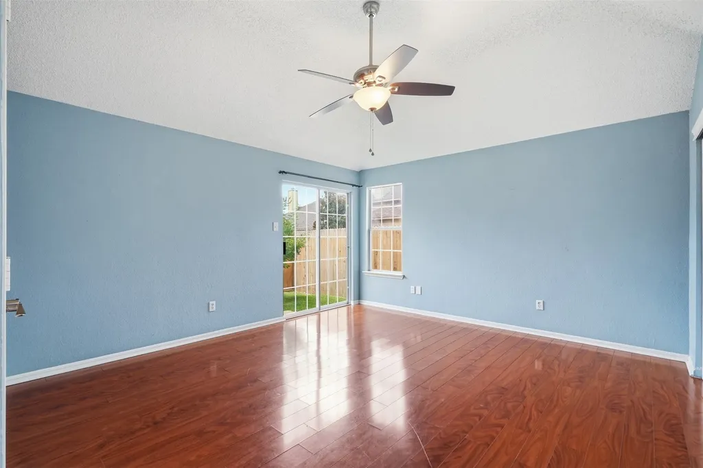 313 Pecos Trail Irving TX 75063