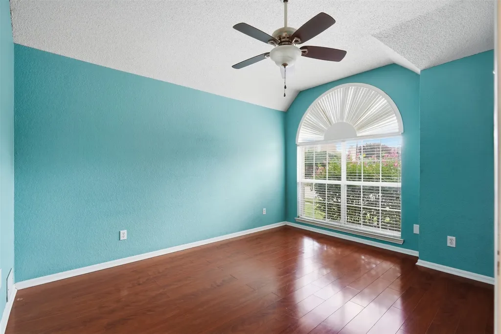 313 Pecos Trail Irving TX 75063