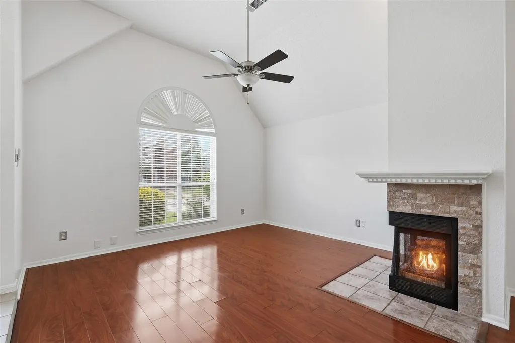 313 Pecos Trail Irving TX 75063