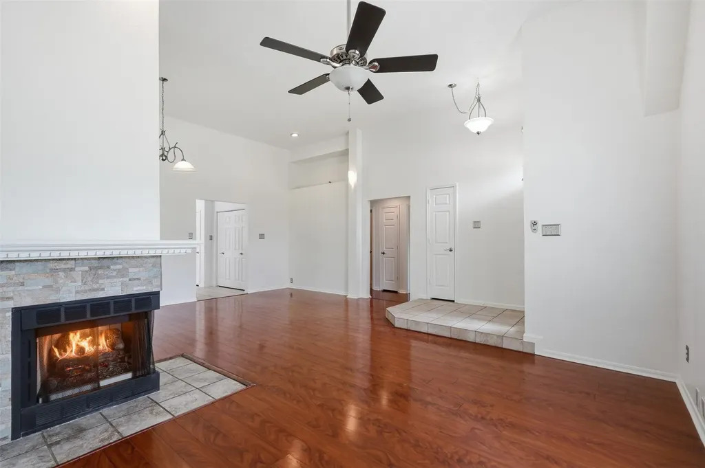 313 Pecos Trail Irving TX 75063
