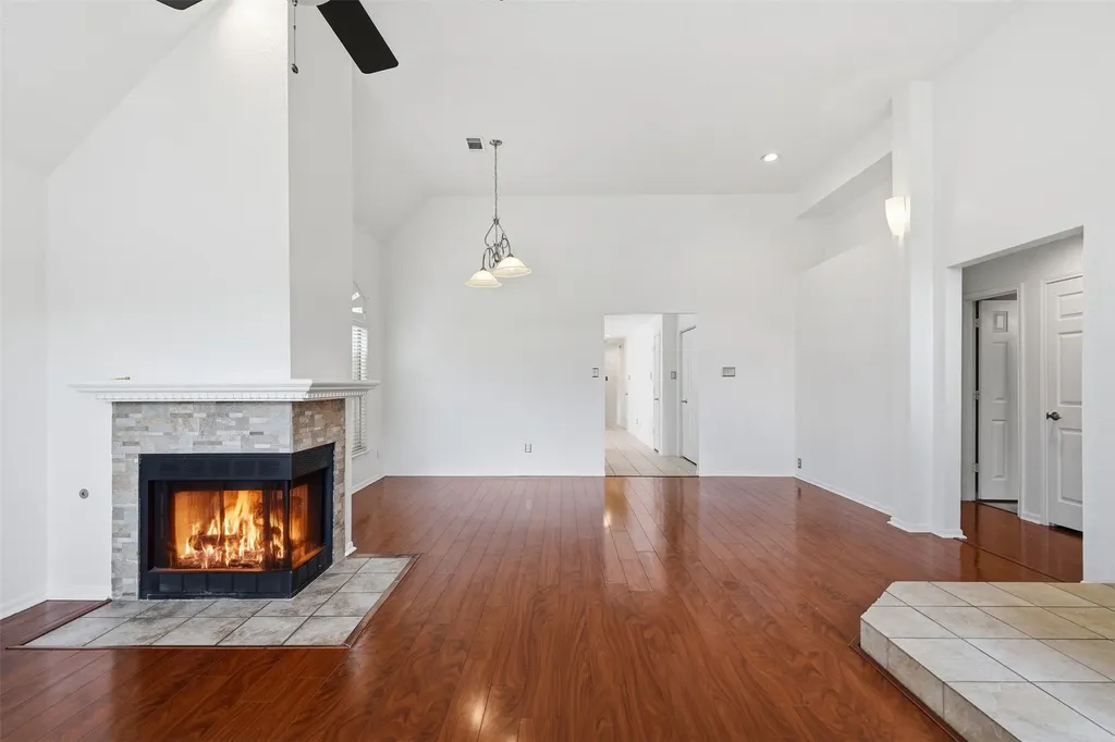 313 Pecos Trail Irving TX 75063