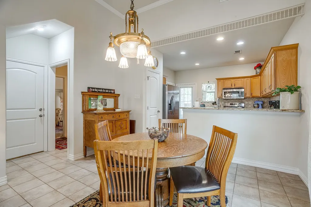 2224 Cobblestone Court Granbury TX 76049