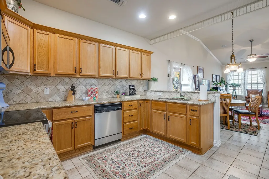 2224 Cobblestone Court Granbury TX 76049