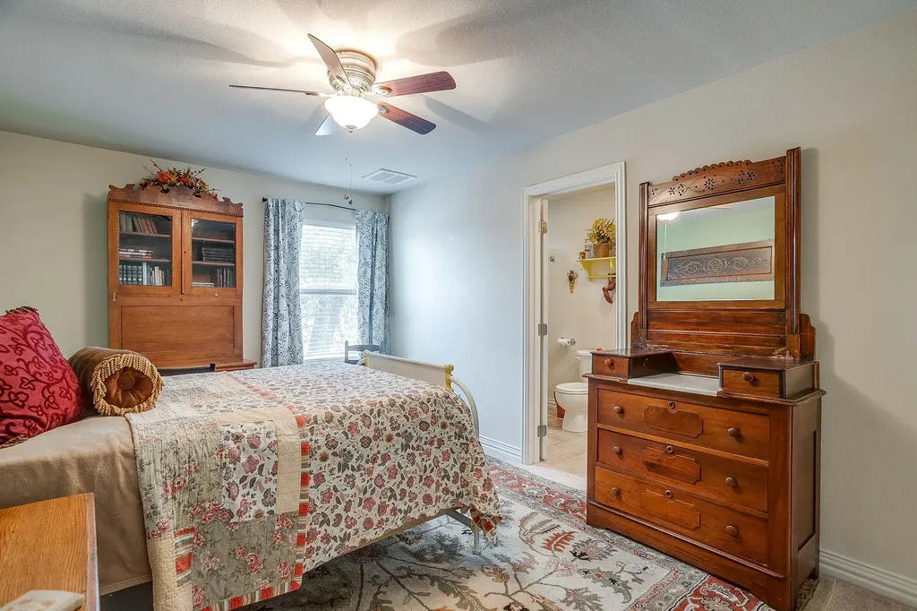 2224 Cobblestone Court Granbury TX 76049