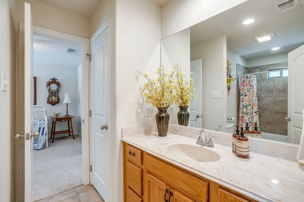 2224 Cobblestone Court Granbury TX 76049