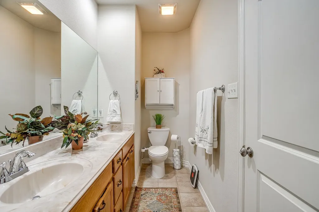 2224 Cobblestone Court Granbury TX 76049