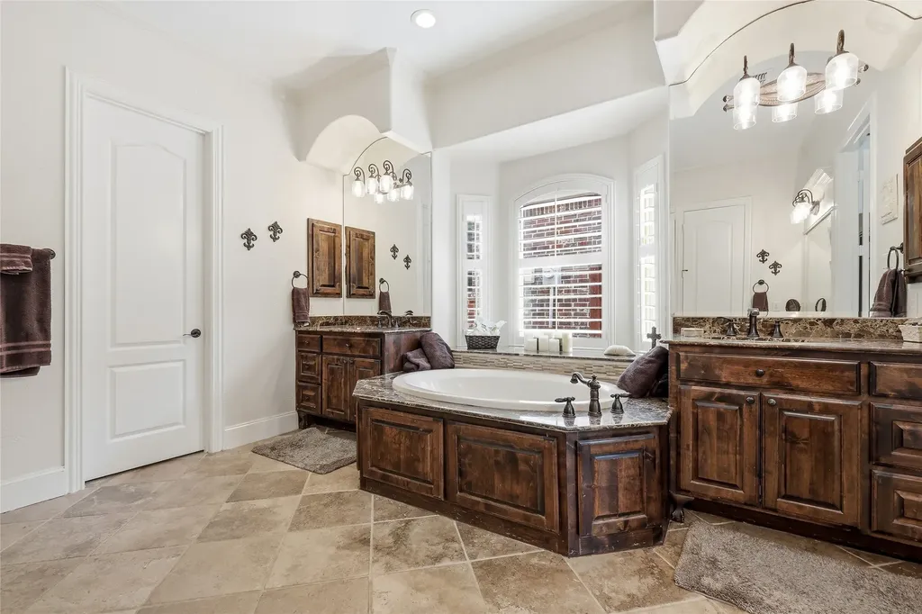 9031 Cedar Ridge Lantana TX 76226