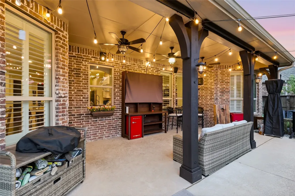 9031 Cedar Ridge Lantana TX 76226