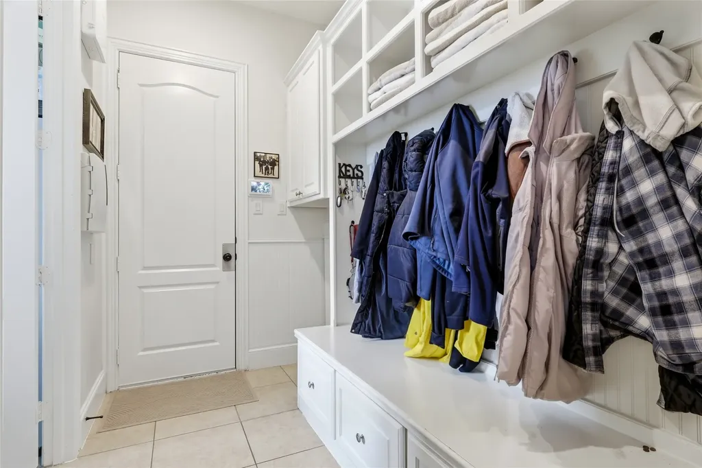 9031 Cedar Ridge Lantana TX 76226
