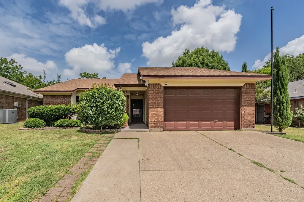 1524 Lincolnshire Way Fort Worth TX 76134