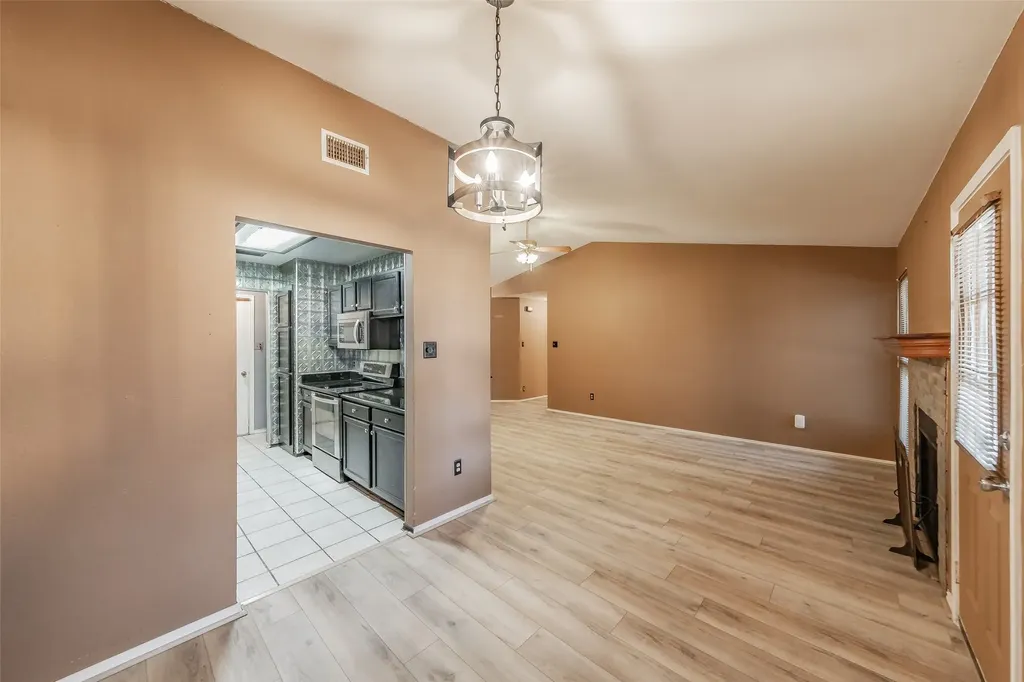 1524 Lincolnshire Way Fort Worth TX 76134