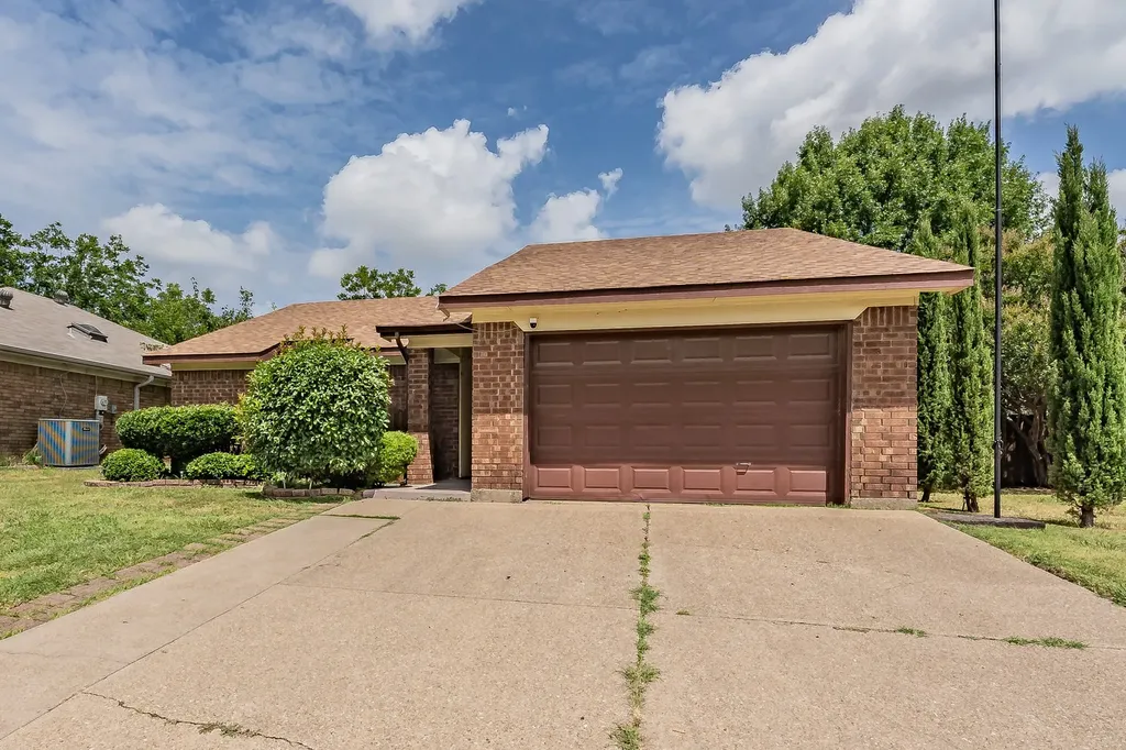 1524 Lincolnshire Way Fort Worth TX 76134
