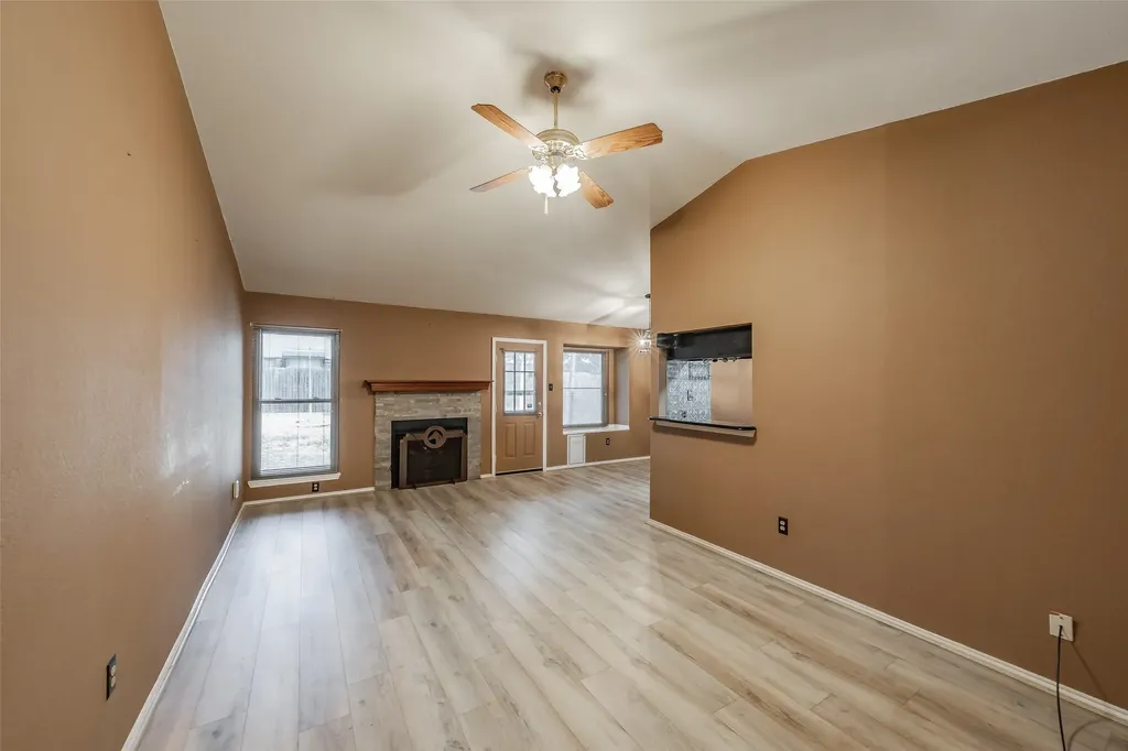 1524 Lincolnshire Way Fort Worth TX 76134