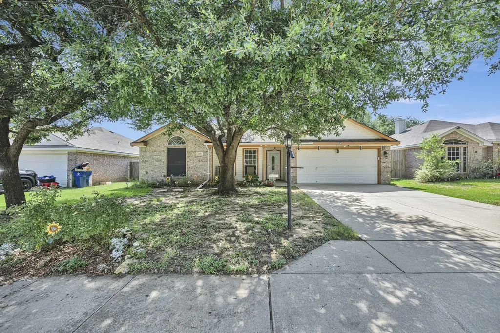 509 Birch Street Crowley TX 76036
