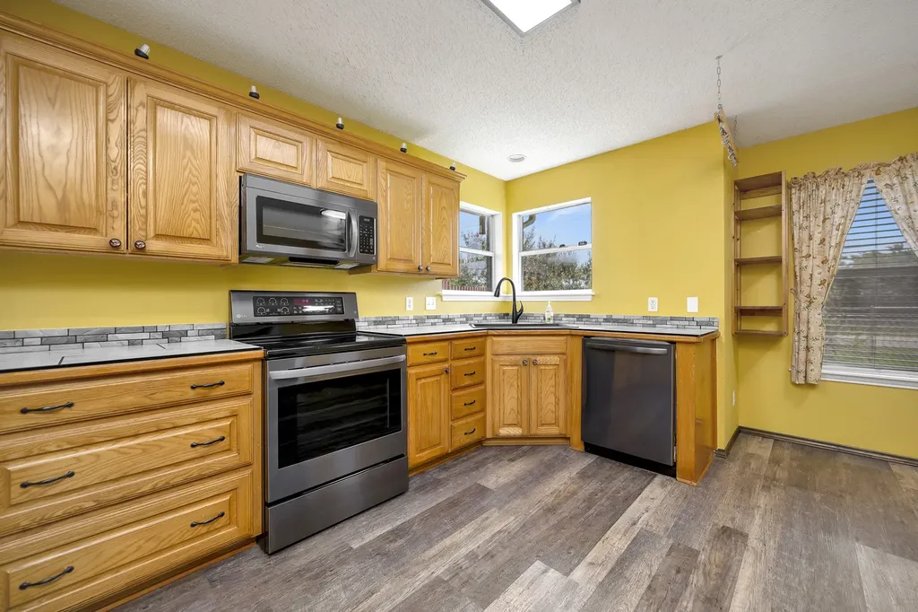 509 Birch Street Crowley TX 76036