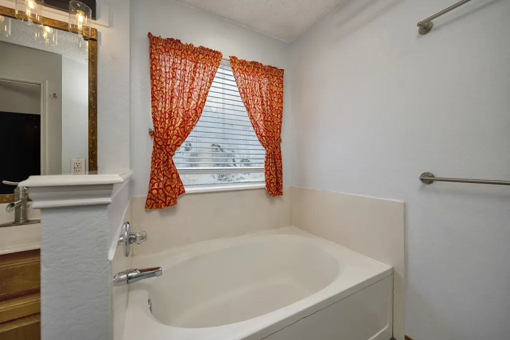 509 Birch Street Crowley TX 76036